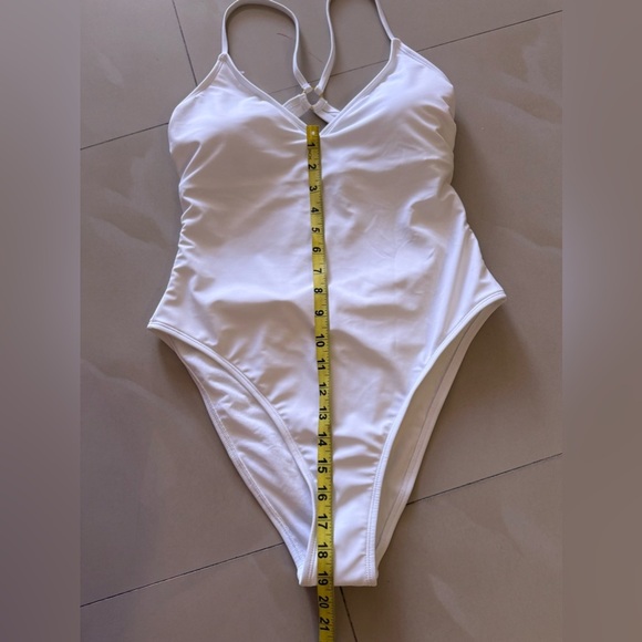 🔻NWT shade and shore white one piece swimsuit size 8/10 high leg cheeky - Picture 13 of 16